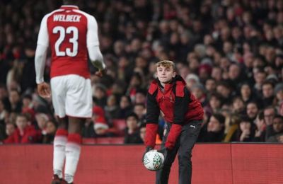 Premier League: Τα ball boys θα σταματήσουν να δίνουν την μπάλα στους παίκτες