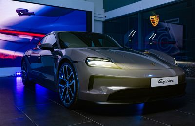Λαμπερή παρουσίαση του νέου ηλεκτρικού Porsche Taycan