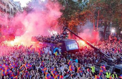 Χαμός στους δρόμους της Βαρκελώνης για το πρωτάθλημα! (pics+vids)