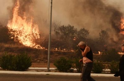 Τον έβριζε, τον είπε όμορφο και τη φίλησε