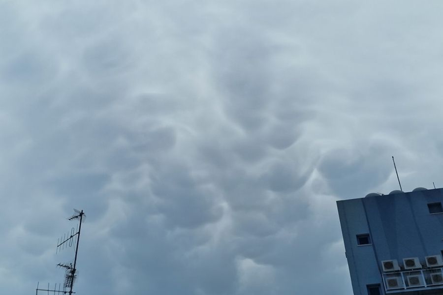 Σύννεφα Mammatus στον ουρανό της Λευκωσίας (Pics)