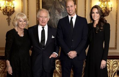 «Βαρετοί οι royals της Βρετανίας τα Χριστούγεννα»