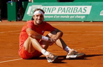 Εντυπωσιακή η πρεμιέρα του Τσιτσιπά... στο Roland Garros!