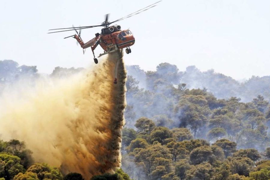 Μεγάλη πυρκαγιά στη Πάφο σε δύο μέτωπα – Πτητικά μέσα στη μάχη