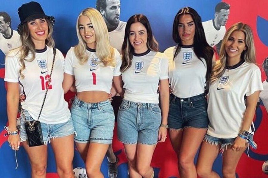 Εθνική Αγγλίας: Χρυσάφι στα πόδια των WAGS – Τους δίνουν αστρονομικά ποσά, για να ποστάρουν από τα γήπεδα του Euro 2024