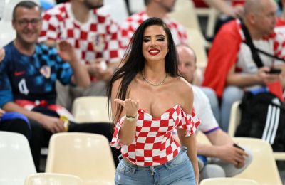 Έξαλλη η σέξι φίλη της Κροατίας (vid-pics)