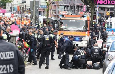 Αστυνομικοί πυροβόλησαν τύπο με τσεκούρι δίπλα στο fan zone των Ολλανδών!