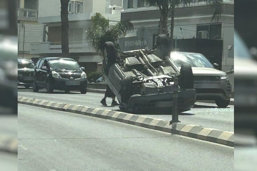 Τροχαίο – Αναποδογυρίστηκε όχημα σε κεντρικό δρόμο της πρωτεύουσας