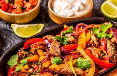 Ελαφριά μεξικάνικα φαχίτας (fajitas) 