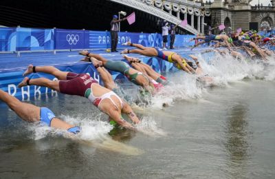 Γαστρεντερίτιδα για τη Γερμανίδα Μπεκ μετά την κολύμβηση στον Σηκουάνα