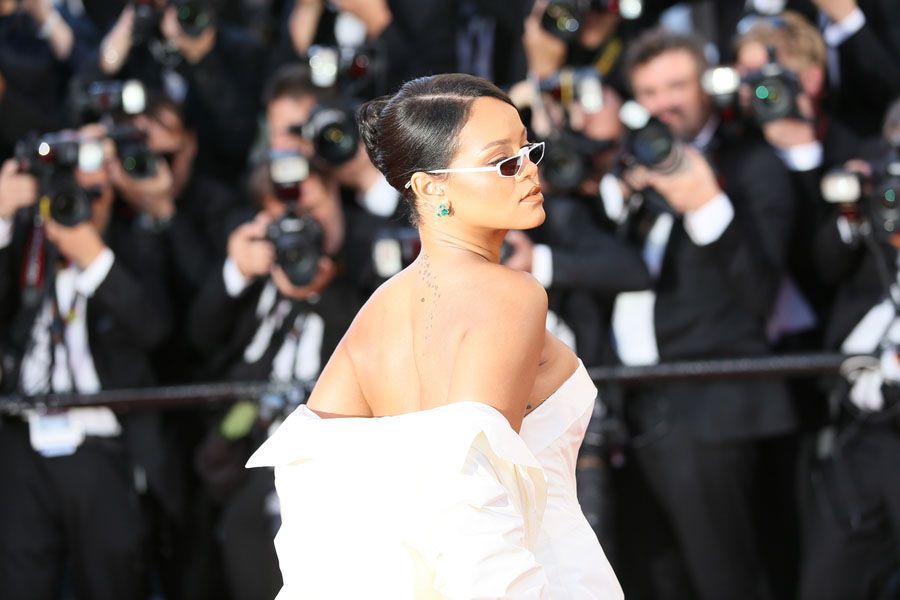 Rihanna: Πώς θα αποκτήσετε την αυτοπεποίθησή της