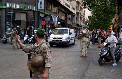 Τρεις χιλιάδες τραυματίστηκαν και 12 σκοτώθηκαν από τις εκρήξεις των βομβητών της Τρίτης