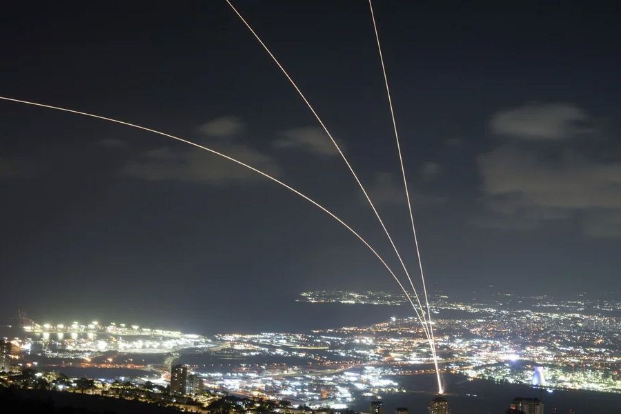 «Βράζει» η Μέση Ανατολή: Το Ισραήλ υπόσχεται εκδίκηση μετά την ιρανική επίθεση