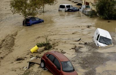 Ισπανία: Εικόνες βιβλικής καταστροφής - 51 νεκροί 