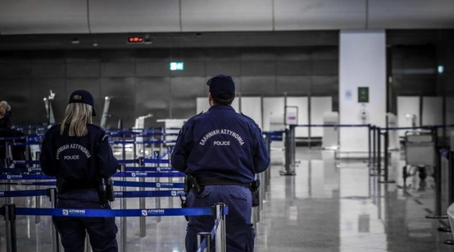 Κατάσχεσαν από την οικία του κινητό και ηλεκτρονικό υπολογιστή 