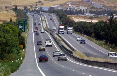 ΑΗΚ και υπουργός Ενέργειας έστειλαν εμμέσως πλην σαφώς το μήνυμαπως είναι υπερβολικές οι αντιδράσεις για τις περικοπές, προκαλώντας κύμα αντιδράσεων