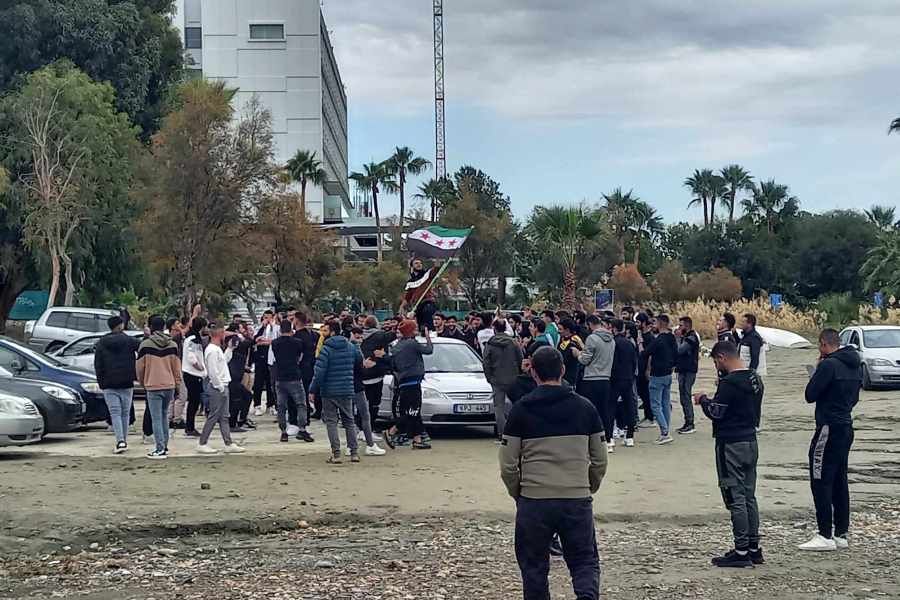 Λεμεσός: Πανηγυρίζουν την πτώση Άσαντ οι Σύροι – ΦΩΤΟ