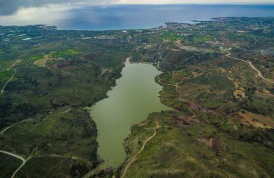 Μέσω του ποταμού Μαυροκόλυμπου, όλο το νερό θα καταλήξει στη θάλασσα, διαπίστωσε ο δήμαρχος Ακάμα, Μαρίνος Λάμπρου