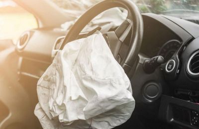 Εξερράγη αερόσακος takata - Ο οδηγός σώθηκε λόγω του ύψους του!