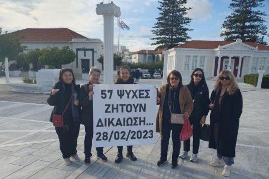 Πλήθος κόσμου στην Πάφο στη συγκέντρωση για τα Τέμπη