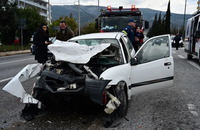 Οικογενειακή τραγωδία: Νεκροί μητέρα, πατέρας και γιος σε τροχαίο-σοκ