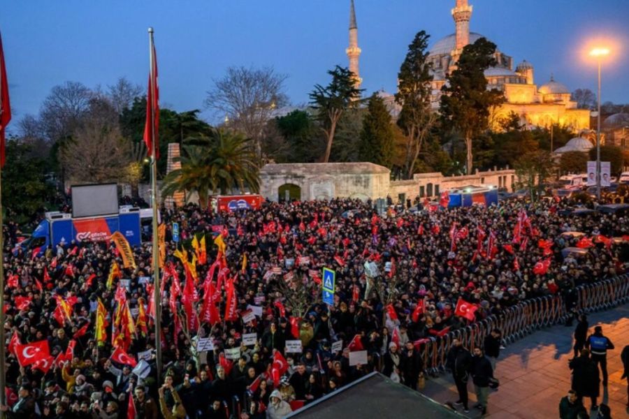 Το «φτάνει πια», τα επεισόδια και η επίδειξη δύναμης από τον Ερντογάν