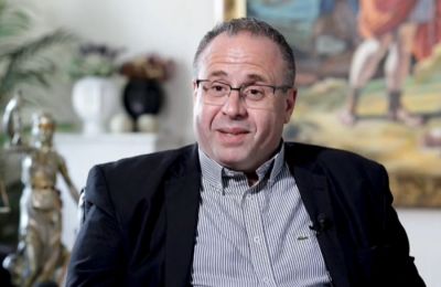 Η έφεση του δικηγόρου Αντρέα Πιττάτζιη, που αφορούσε το πρόστιμο των 4.000 ευρώ για ανάρτησή του, απορρίφθηκε