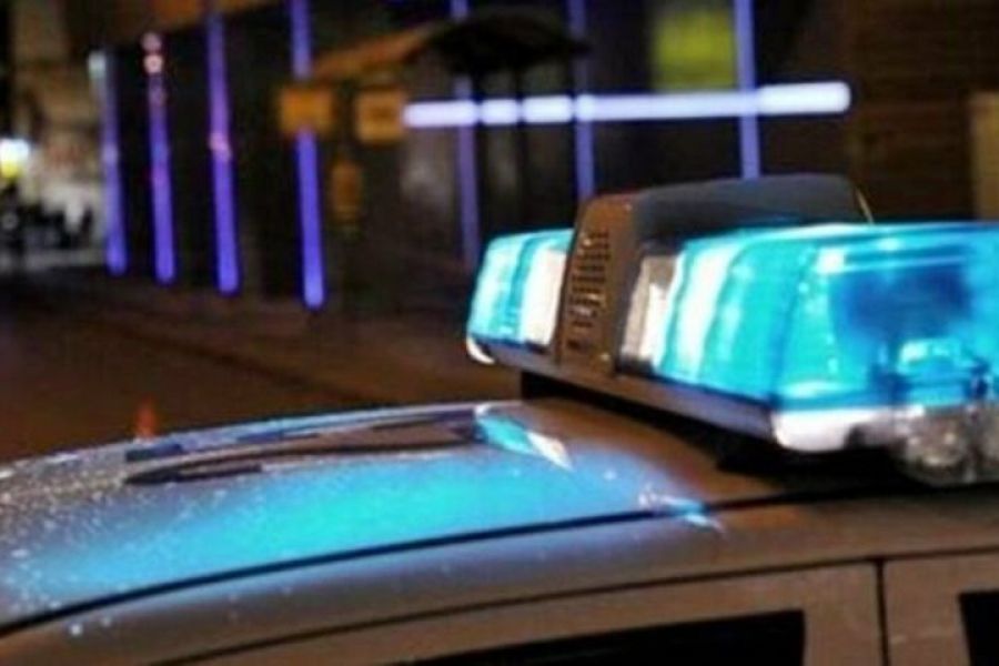 Τον ξυλοφόρτωσαν και του πέταξαν μολότοφ στο σπίτι του