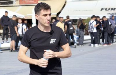 Ο Φειδίας στη λαμπρατζιά και ο πάτερ Κυπριανός στο «Ανάστα ο Θεός»